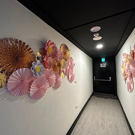 Joy Garden Hotel Kaohsiung Bagian luar foto
